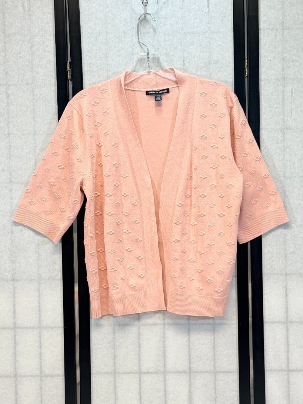 Cable & Gauge Coquette Pink Daisy Embossed Open Cardigan Sweater XL Short Sleeve